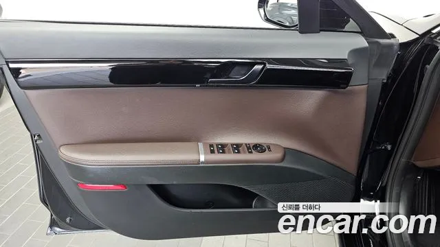 Hyundai Grandeur GN7 — Фото автомобиля 13
