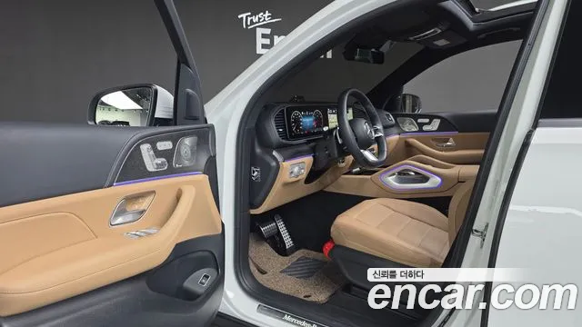 Mercedes-Benz GLS-Class — Фото автомобиля 13