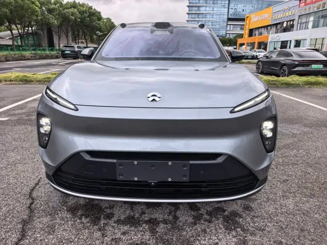 Nio ES8 — Фото автомобиля 2