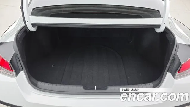 Hyundai Avante CN7 — Фото автомобиля 20
