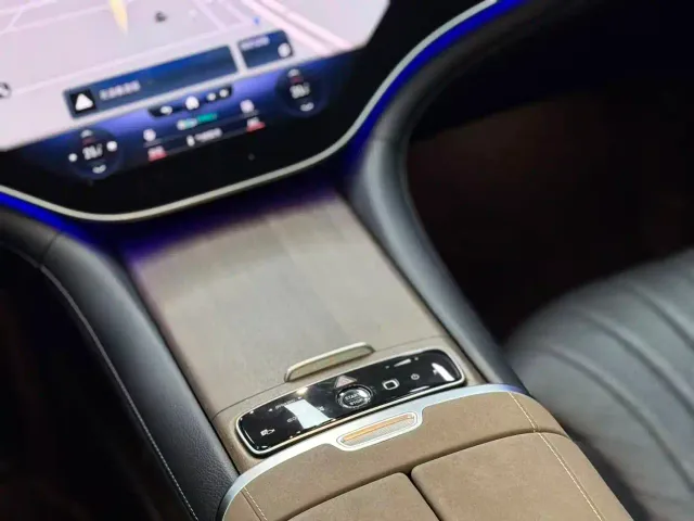 Mercedes-Benz EQS — Фото автомобиля 21