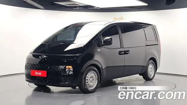 Фотография автомобиля — Hyundai Staria