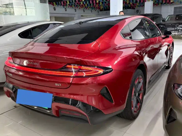 Xiaomi SU7 — Фото автомобиля 13