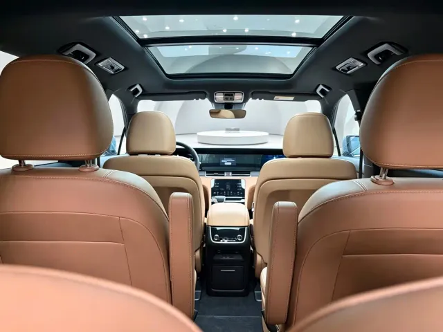 Li Auto ONE — Фото автомобиля 8
