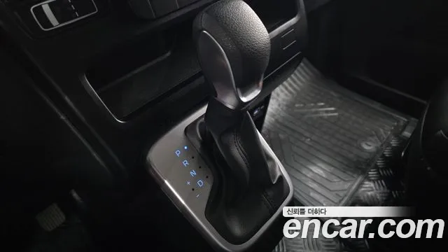 Hyundai Staria — Фото автомобиля 12