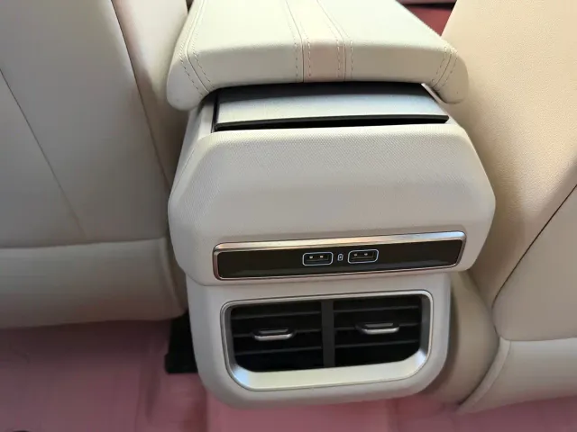 Geely ICON — Фото автомобиля 9