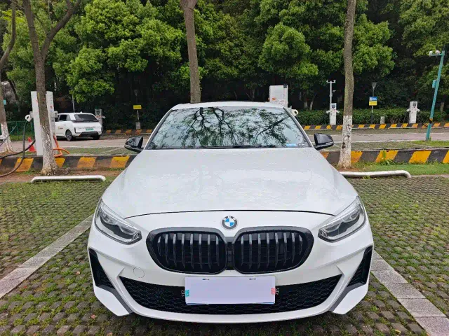 BMW 1 Series — Фото автомобиля 2