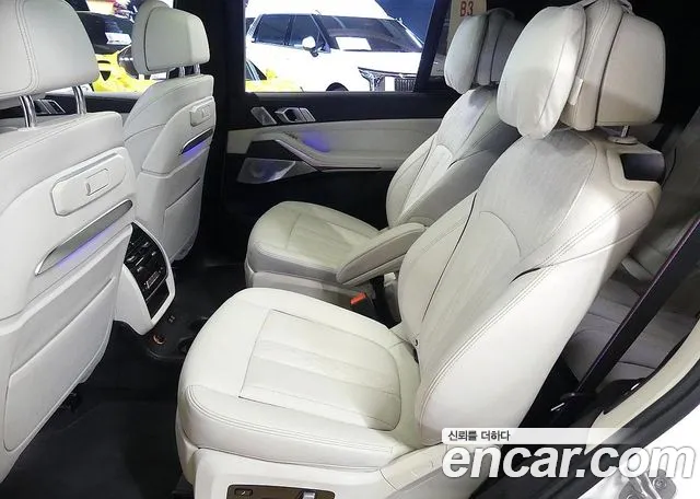 BMW X7 M60i xDrive M Sport 6 мест — Фото автомобиля 17