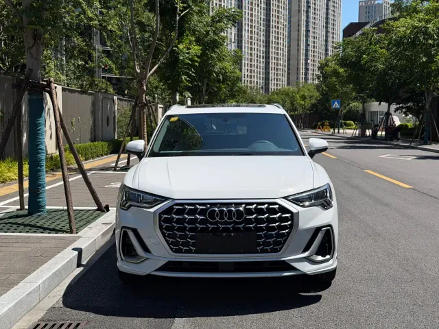 Audi Q3 — Фото автомобиля 2