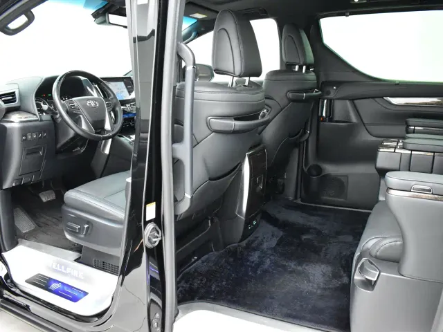 Toyota Vellfire — Фото автомобиля 21