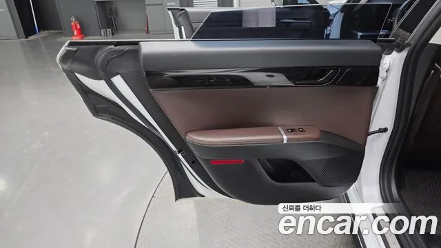 Hyundai Grandeur GN7 — Фото автомобиля 14