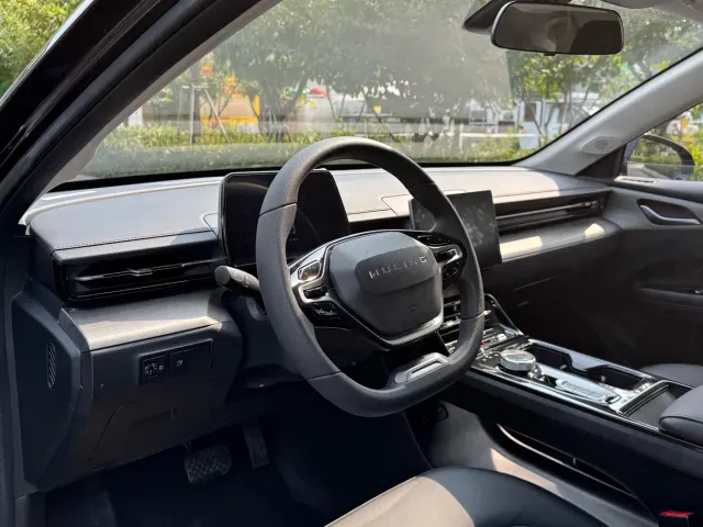 Wuling Starlight — Фото автомобиля 11