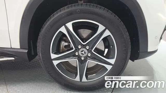 Mercedes-Benz GLE-Class — Фото автомобиля 6