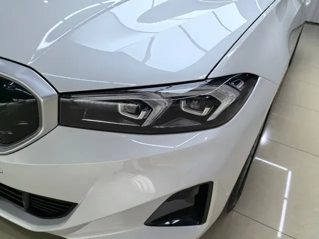 BMW i3 — Фото автомобиля 13