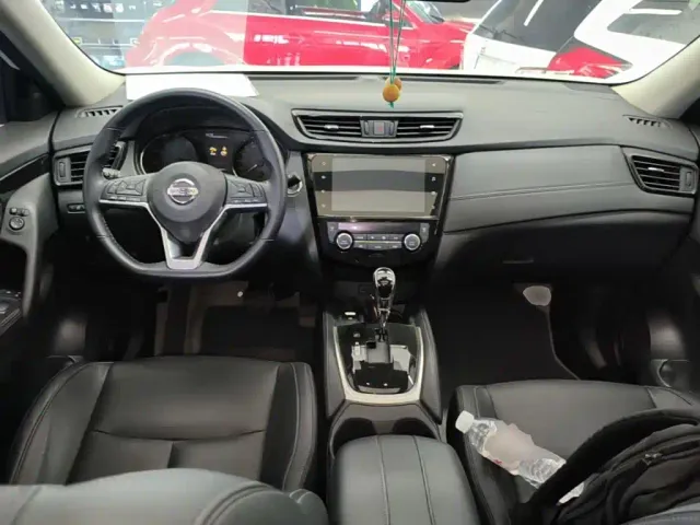 Nissan X-Trail — Фото автомобиля 9