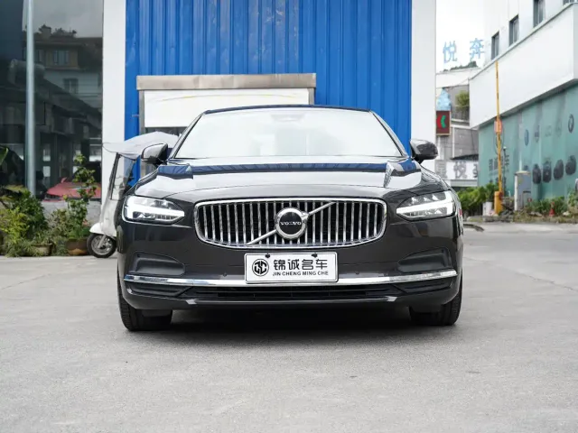 Volvo S90 — Фото автомобиля 9