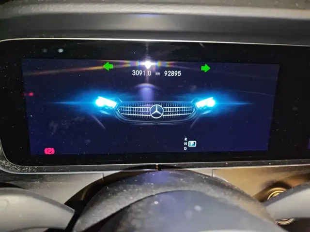 Mercedes-Benz E-Class — Фото автомобиля 7