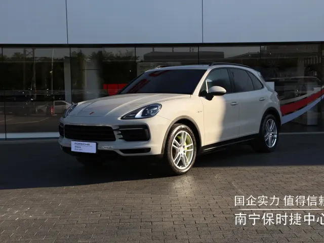 Фотография автомобиля — Porsche Cayenne