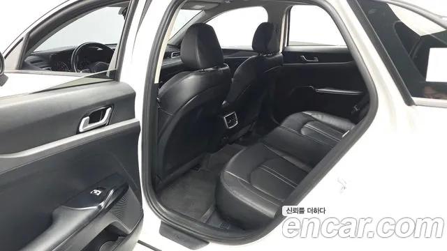 Kia K5 K5 3 поколение 2.0 LPI(Для проката) — Фото автомобиля 26