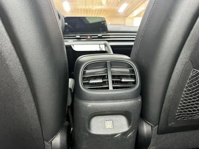 Hyundai Elantra — Фото автомобиля 24