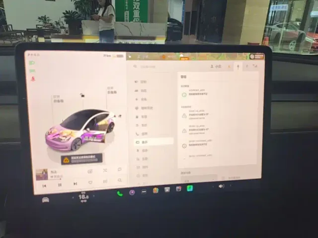 Tesla Model 3 — Фото автомобиля 12