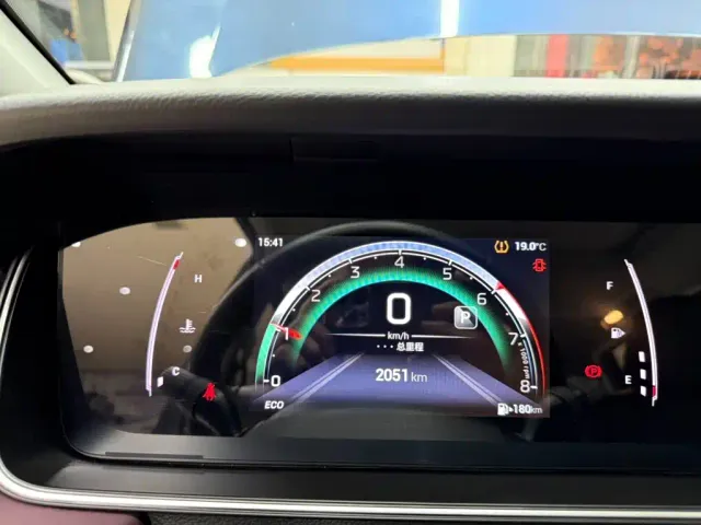 GAC Trumpchi M6 — Фото автомобиля 8