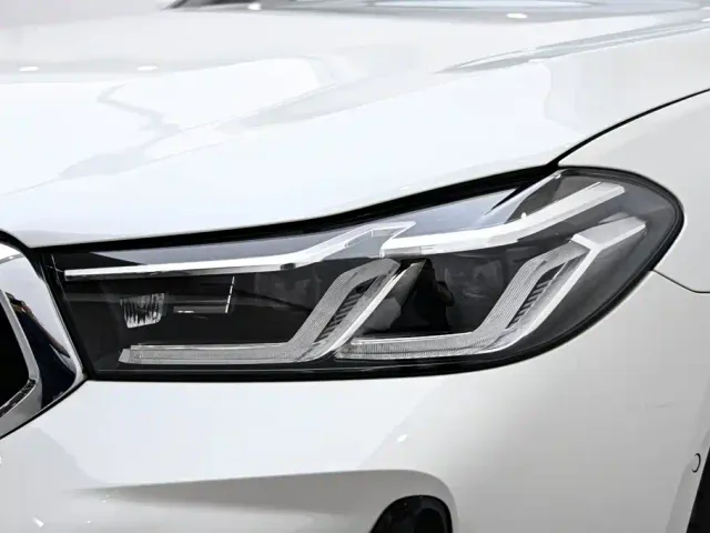 BMW 6 Series Gran Turismo — Фото автомобиля 10