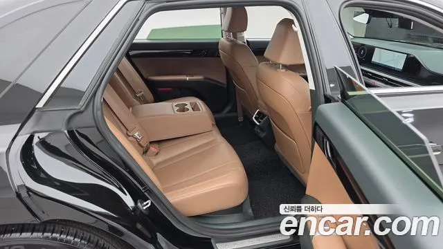 Hyundai Grandeur GN7 — Фото автомобиля 12