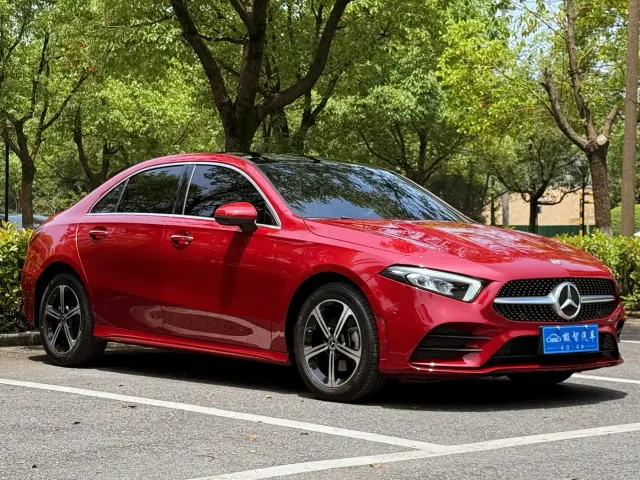 Mercedes-Benz A-Class — Фото автомобиля 3