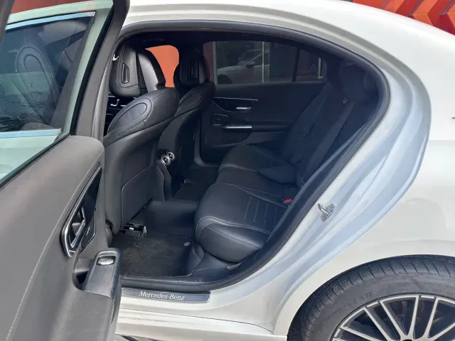 Mercedes-Benz C-Class — Фото автомобиля 28