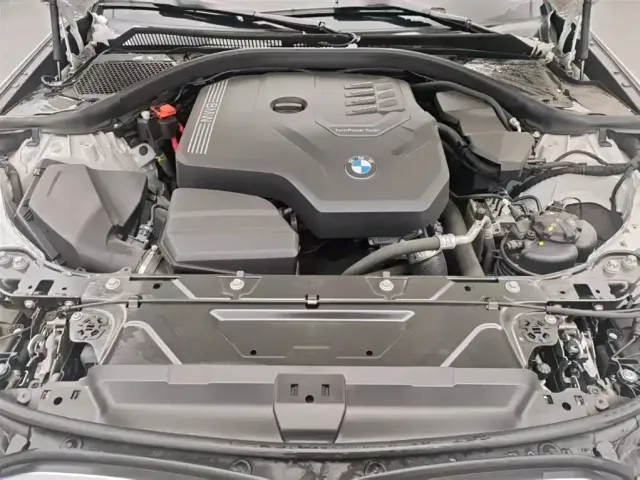 BMW 3 Series — Фото автомобиля 17