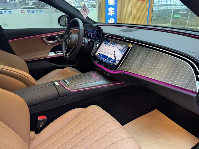 Mercedes-Benz E-Class — Фото автомобиля 19