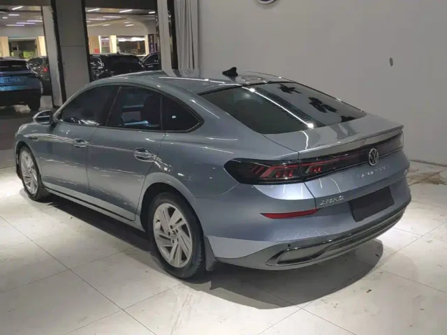 Volkswagen Lamando — Фото автомобиля 4