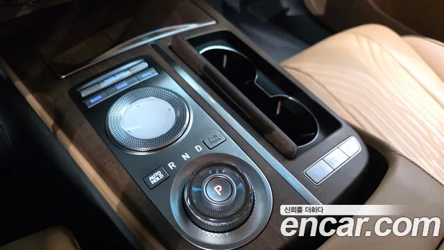 Genesis G80 Бензин 3.5 турбо AWD — Фото автомобиля 9