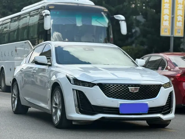Фотография автомобиля — Cadillac CT5