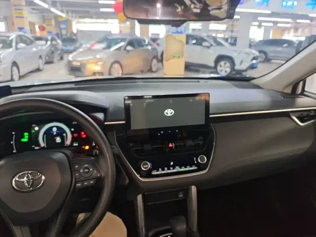 Toyota Corolla Cross — Фото автомобиля 9
