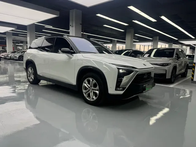 Nio ES8 — Фото автомобиля 3