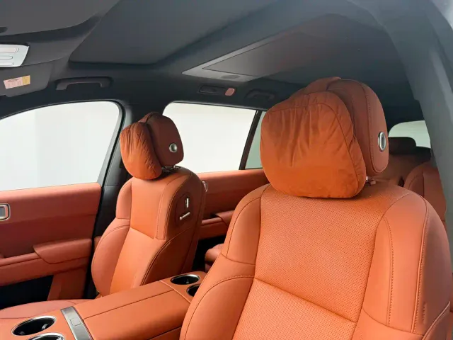 Li Auto L9 — Фото автомобиля 10