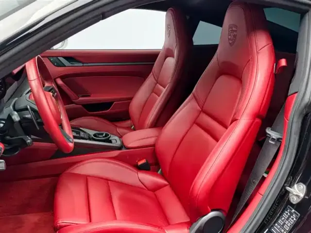 Porsche 911 — Фото автомобиля 12