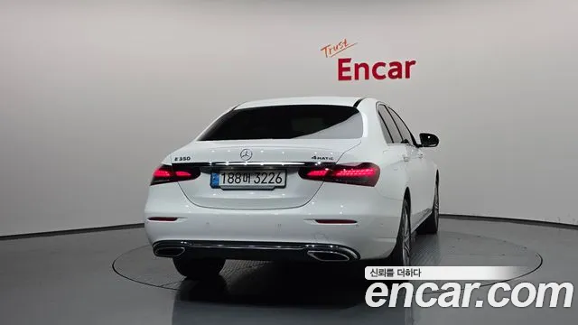 Mercedes-Benz E-Class E-класс W213 E350 4MATIC Exclusive — Фото автомобиля 4