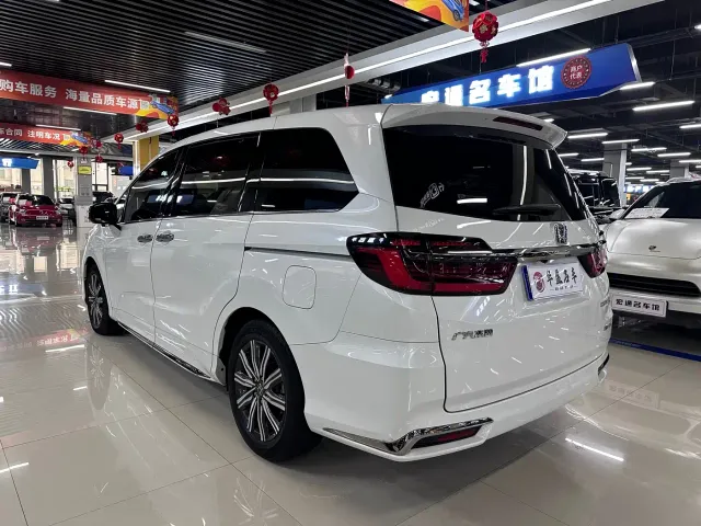 Honda Odyssey — Фото автомобиля 7