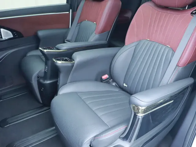 GAC Trumpchi Trumpchi M8 2023 Model Master Series 400T Ultimate Edition — Фото автомобиля 14