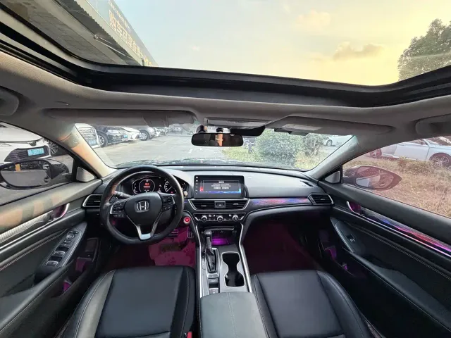 Honda Accord — Фото автомобиля 4