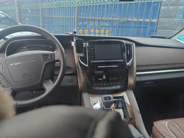 Forthing Fengxing M7 — Фото автомобиля 12