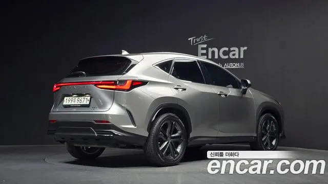 Lexus NX — Фото автомобиля 2