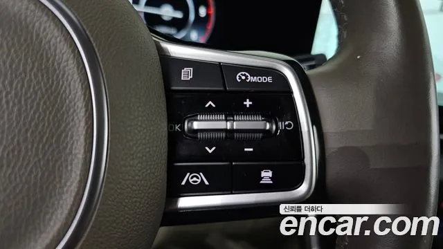 Kia Carnival 4th Gen — Фото автомобиля 21