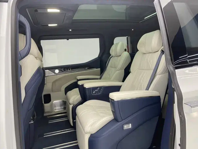 ZEEKR Zeekr 009 2024 7-Seat Aisle AWD Version 108kWh — Фото автомобиля 19