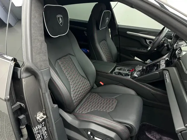 Lamborghini Urus — Фото автомобиля 14