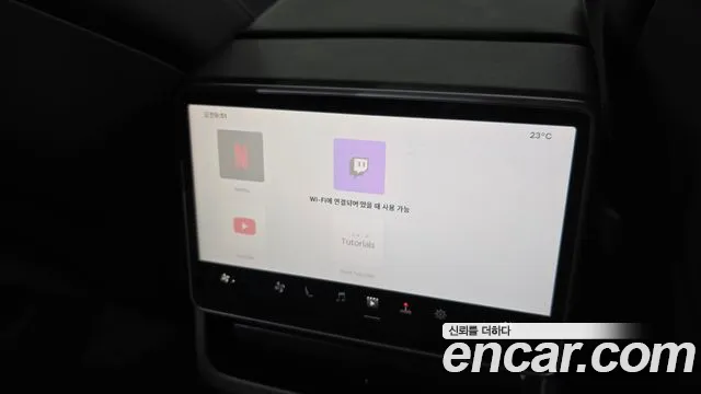 Tesla Model 3 — Фото автомобиля 20
