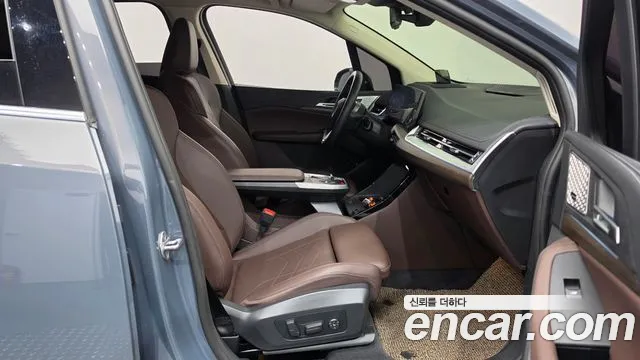 BMW 2 Series U06 — Фото автомобиля 16
